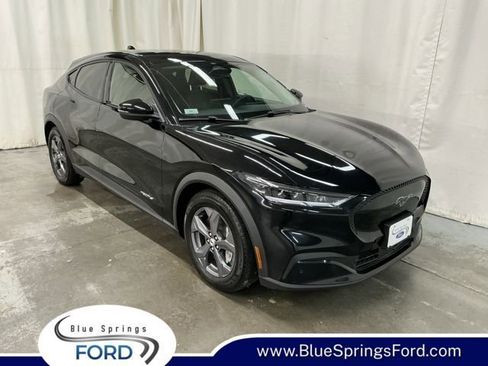 Used 2022 Ford Mustang Mach-E Select image 1