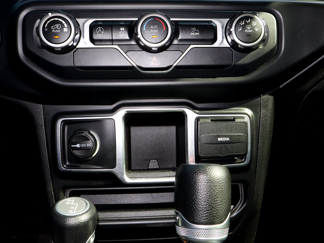 Used 2021 Jeep Wrangler Unlimited Sport AWD/4WD image 25
