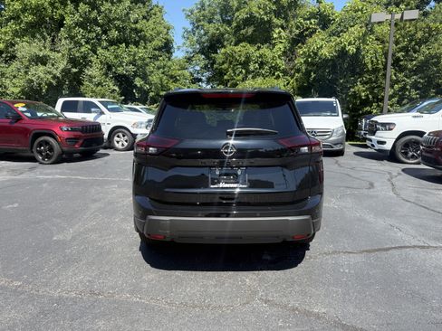 Used 2026 Nissan Rogue Dark Armor AWD/4WD image 5