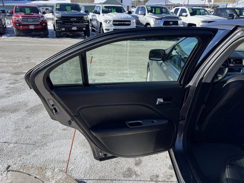 Used 2010 Ford Fusion SEL image 26
