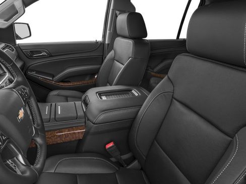 Used 2017 Chevrolet Suburban Premier AWD/4WD image 12