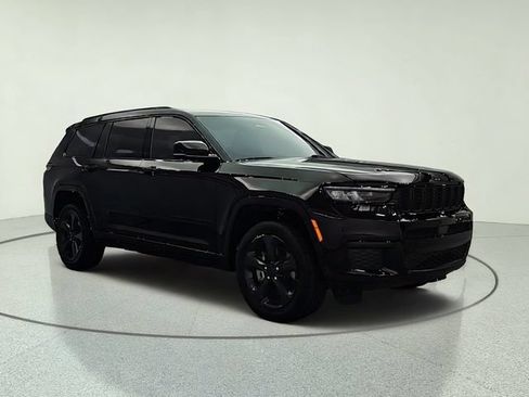 Used 2022 Jeep Grand Cherokee L Laredo AWD/4WD image 8