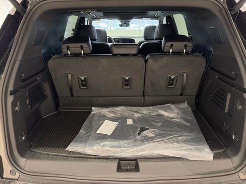 New 2026 Chevrolet Traverse LT w/ Sun and Wheel Package image 15