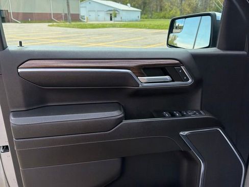 Used 2024 Chevrolet Silverado 1500 LT AWD/4WD image 11