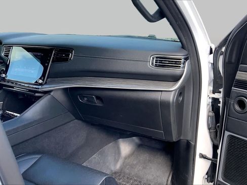 Used 2024 Jeep Wagoneer Series II w/ Flexible Seating Group RWD image 18