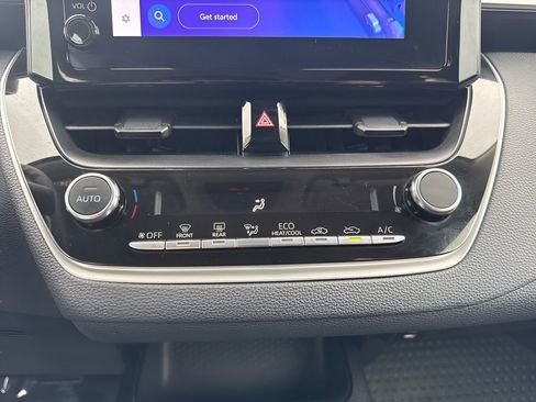 Used 2025 Toyota Corolla LE FWD image 19