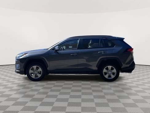 Used 2025 Toyota RAV4 XLE AWD/4WD image 9