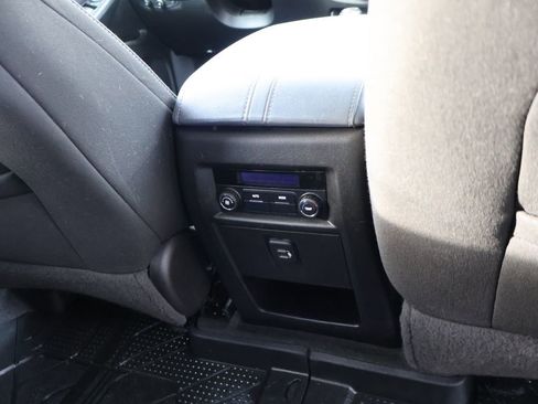 Used 2020 Chevrolet Traverse LT w/ Driver Confidence II Package image 16