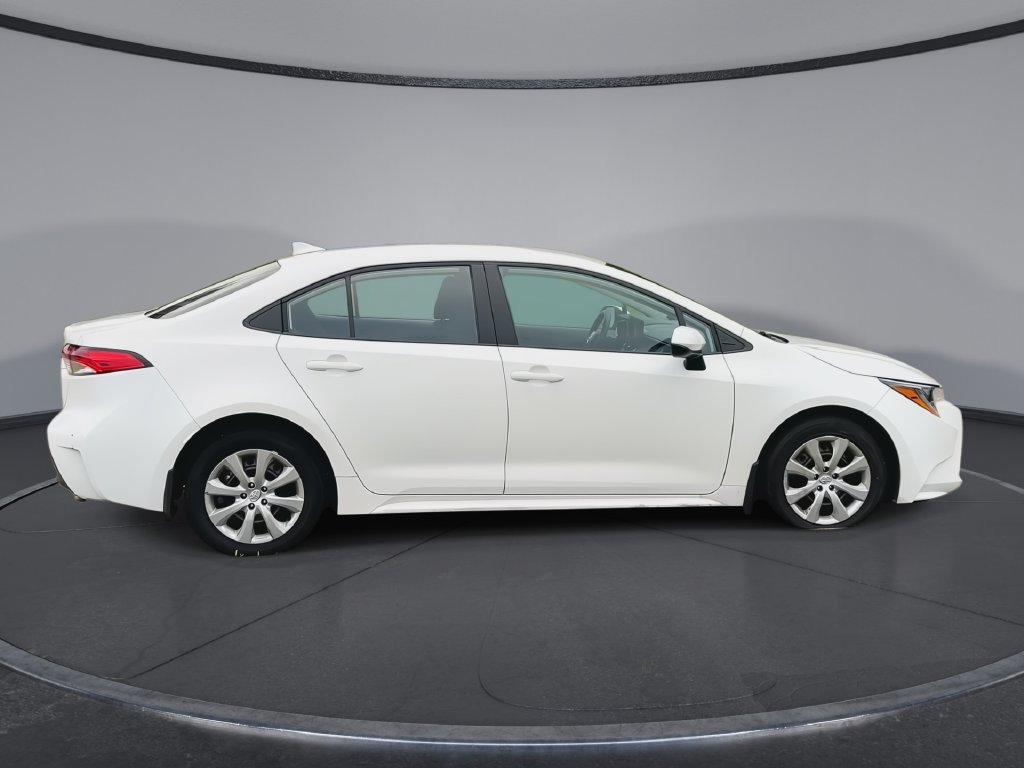 Used 2026 Toyota Corolla LE FWD image 9