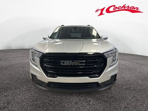 Certified 2022 GMC Terrain SLE w/ Driver Convenience Package image 34