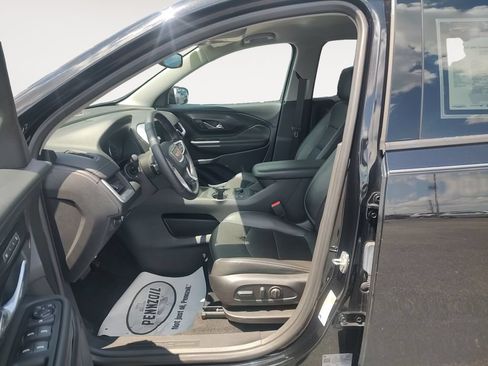 Used 2023 GMC Terrain SLT w/ Infotainment Package II AWD/4WD image 9