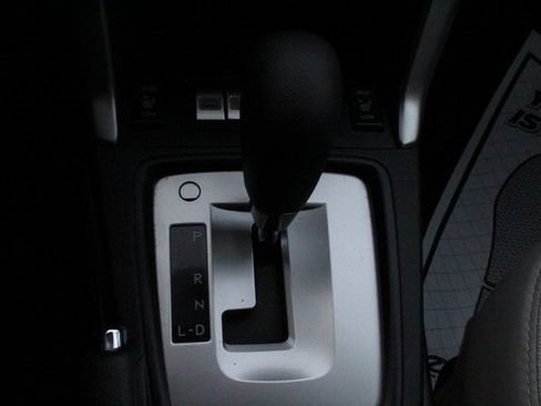 Used 2018 Subaru Forester 2.5i Premium w/ All-Weather Package image 34