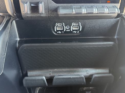 Used 2024 RAM 2500 Big Horn w/ Sport Appearance Package AWD/4WD image 30