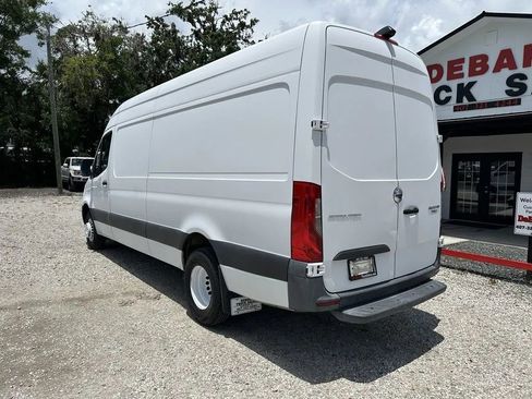 Used 2019 Freightliner Sprinter 170 image 5
