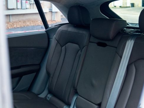 Used 2019 Audi Q8 Prestige AWD/4WD image 22
