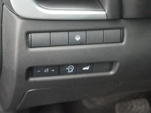 Certified 2024 Nissan Rogue SV w/ SV Premium Package AWD/4WD image 6
