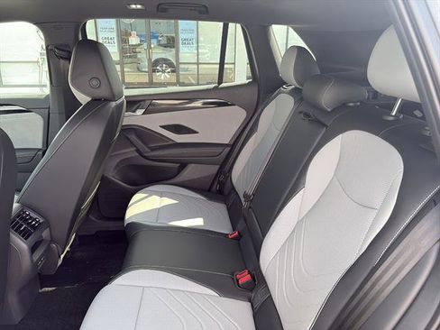 New 2025 Volkswagen Tiguan SE R-Line image 13