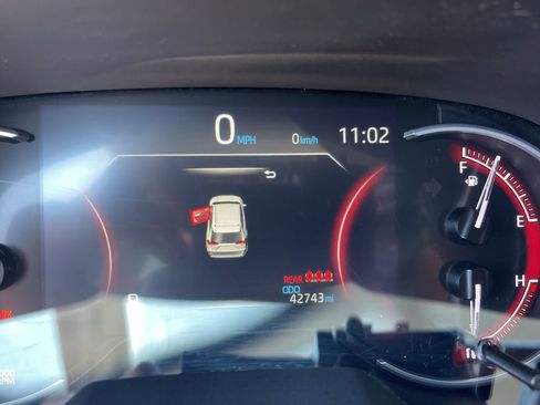 Used 2024 Toyota RAV4 LE image 24