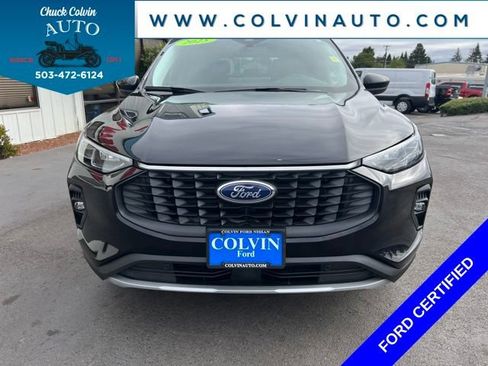 Certified 2025 Ford Escape Platinum AWD/4WD image 5