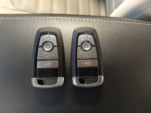 Used 2018 Ford Fusion S image 32