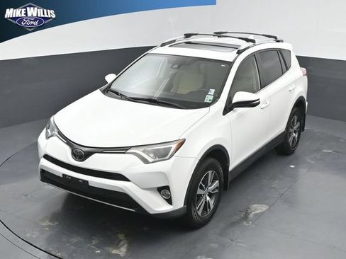 Used 2018 Toyota RAV4 XLE w/ Plus Extra Value Package FWD image 11
