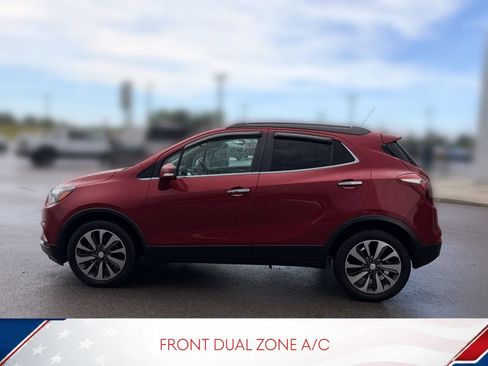 Used 2018 Buick Encore Essence FWD image 3
