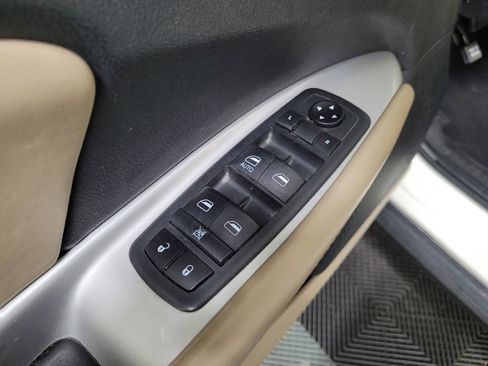 Used 2020 Dodge Journey SE w/ SE Popular Equipment Group image 27