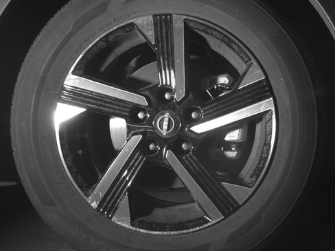 Used 2025 Nissan Sentra SV image 13