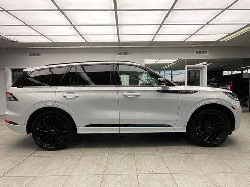 New 2025 Lincoln Aviator Reserve w/ Luxury Package image 4