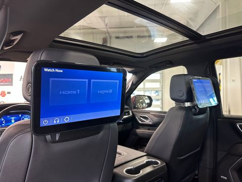 Used 2023 Chevrolet Tahoe Z71 w/ Luxury Package image 37