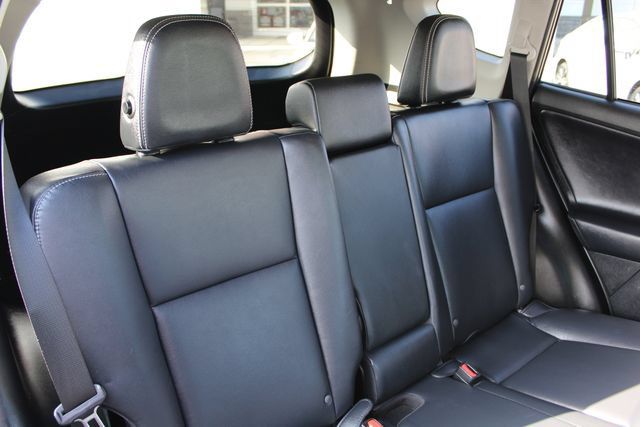Used 2016 Toyota RAV4 Limited w/ Advanced Technology Package AWD/4WD image 18