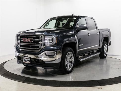 Used 2018 GMC Sierra 1500 SLT image 3