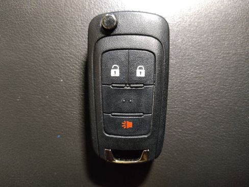 Used 2017 GMC Terrain SLE FWD image 32