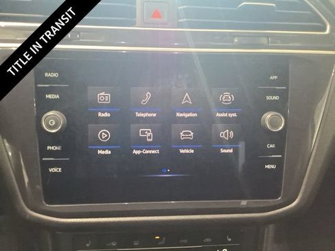 Used 2024 Volkswagen Tiguan SE AWD/4WD image 9