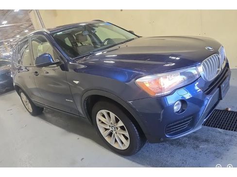 Used 2017 BMW X3 xDrive28i AWD/4WD image 3