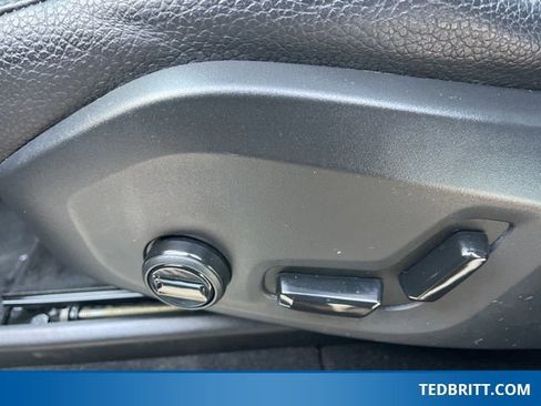 Used 2021 Volvo XC90 T6 Momentum w/ Advanced Package image 41