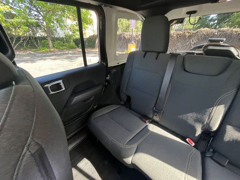 Used 2025 Jeep Wrangler Sahara AWD/4WD image 39