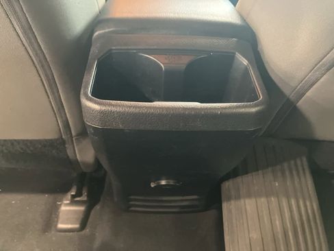 Used 2017 Toyota Tacoma SR5 image 22