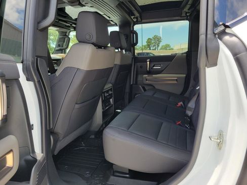 New 2025 GMC Hummer EV 2X image 29