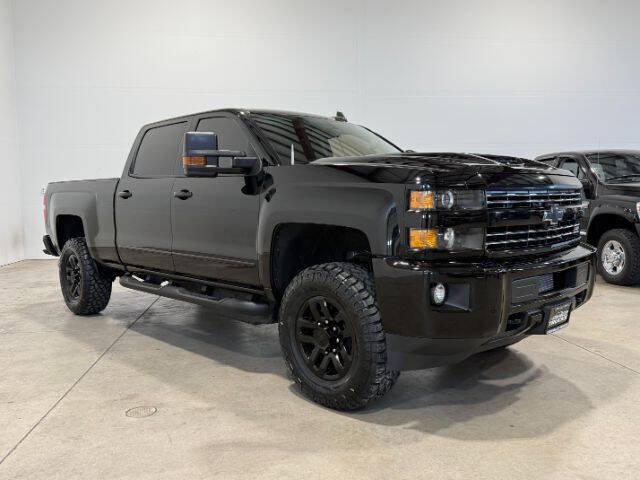 Used 2018 Chevrolet Silverado 2500 LT w/ Midnight Edition AWD/4WD image 5