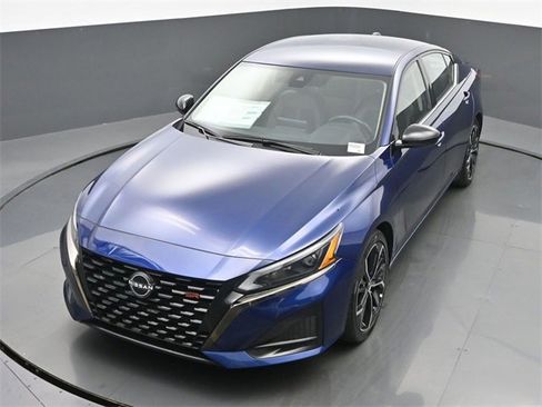 Used 2023 Nissan Altima 2.5 SR image 38