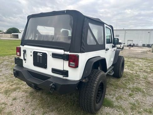 Used 2015 Jeep Wrangler Sport AWD/4WD image 4