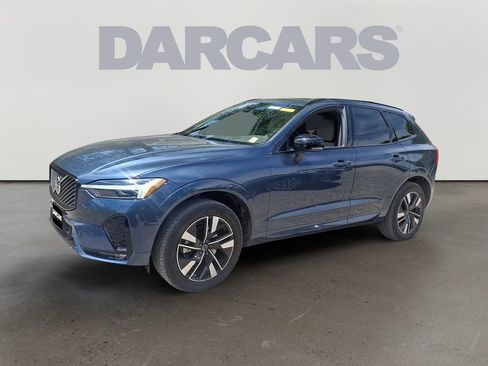 Used 2026 Volvo XC60 B5 Core w/ Protection Package Premier AWD/4WD image 3