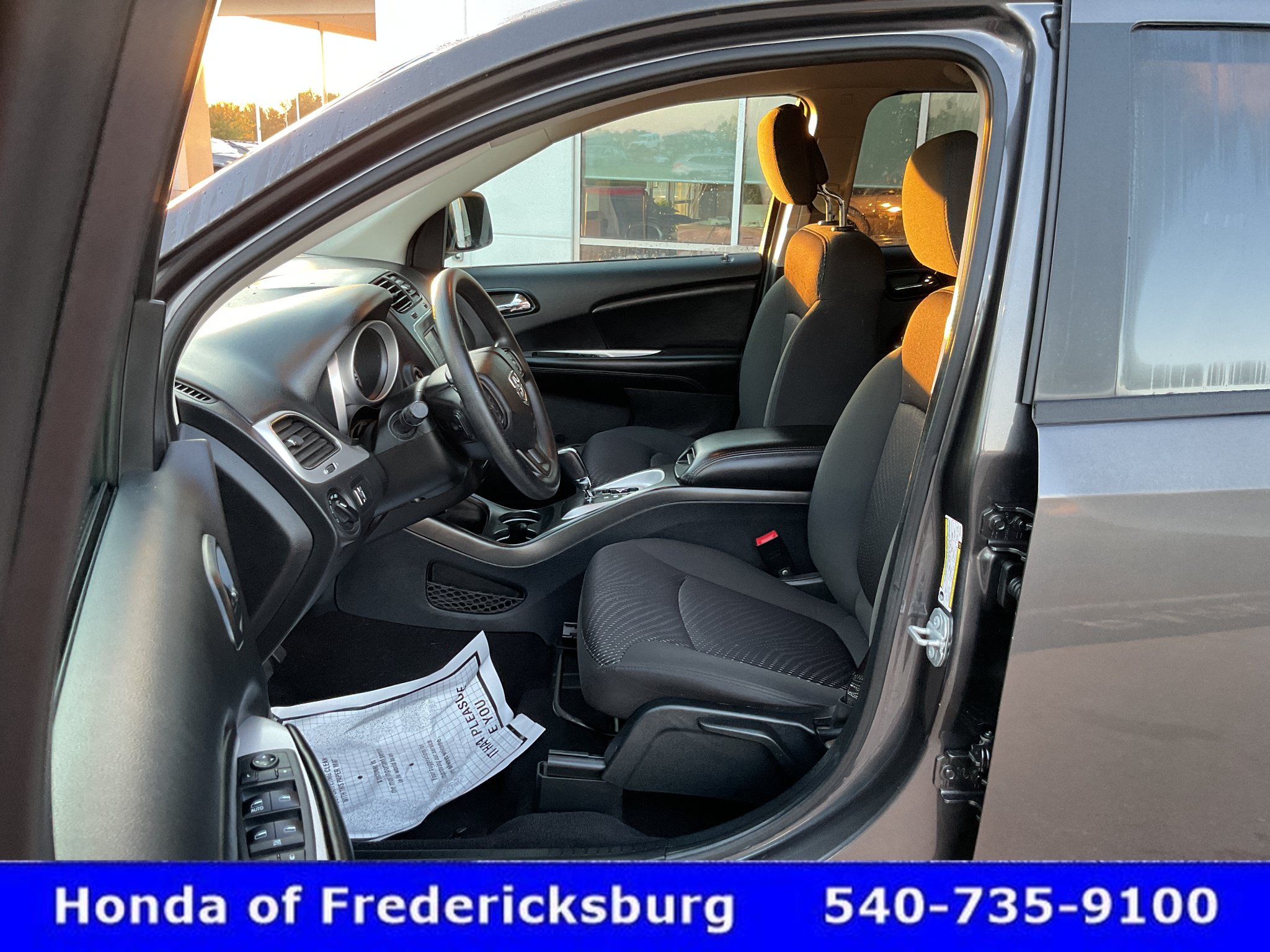 Used 2018 Dodge Journey SE FWD image 25