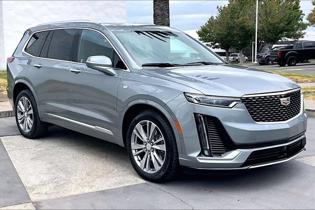 Used 2023 Cadillac XT6 Premium Luxury w/ Platinum Package AWD/4WD image 2