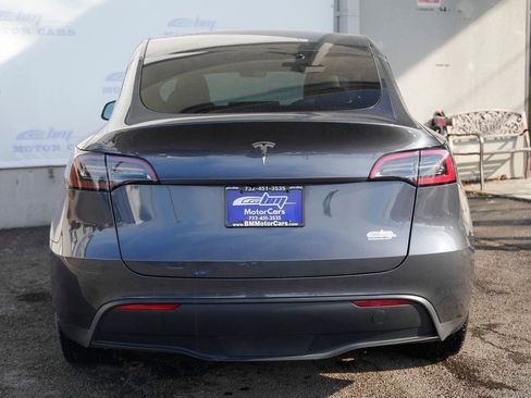 Used 2023 Tesla Model Y 2WD image 6