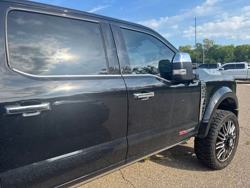 Used 2024 Ford F450 Platinum w/ FX4 Off-Road Package AWD/4WD image 11