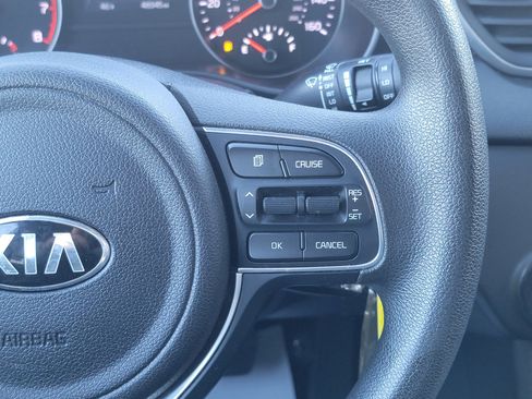 Certified 2019 Kia Sportage LX image 29