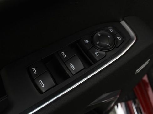 New 2026 GMC Sierra 1500 SLT image 16