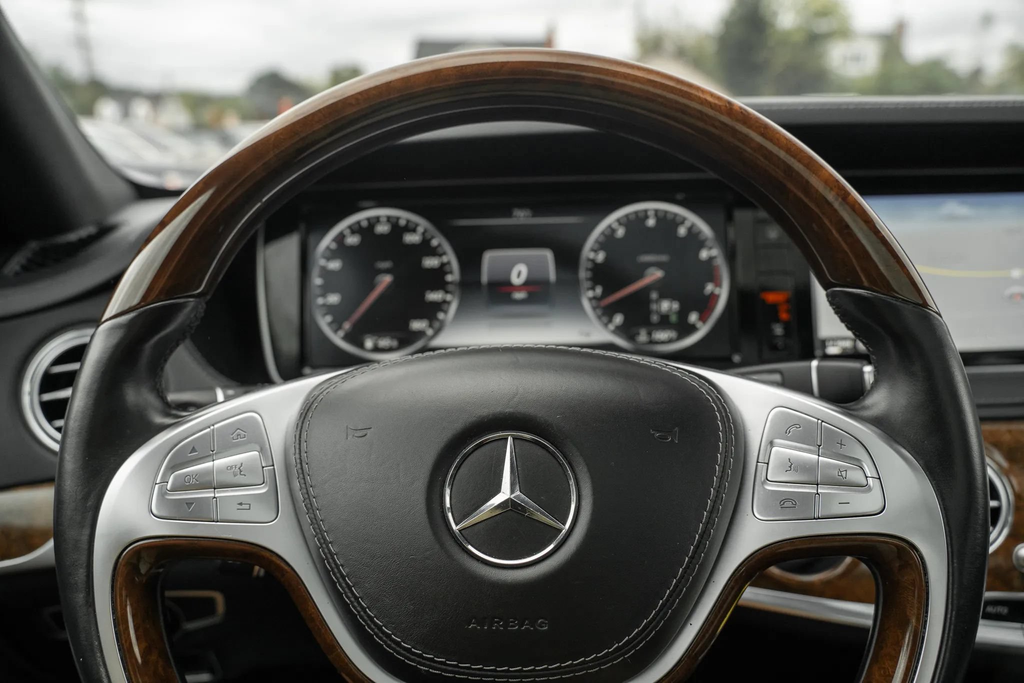 Used 2016 Mercedes-Benz S 550 4MATIC Sedan image 24